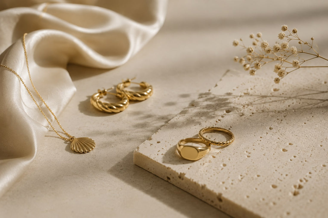 Una historia de elegancia, diseño y piezas creadas para acompañarte a través del tiempo.